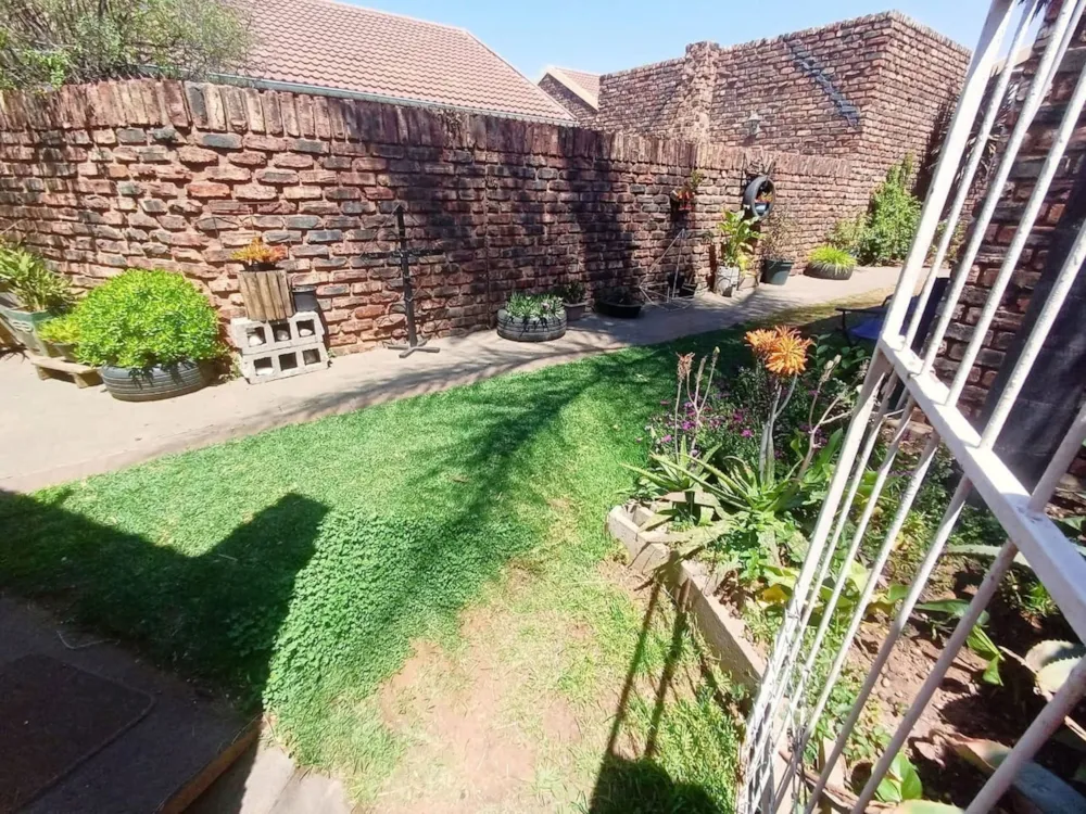 Townhouse let in Pellissier - 1BX1751092 Townhouse let in Pellissier - 1BX1751092