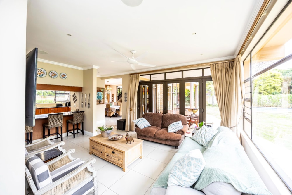 Double-storey house for sale in Gonubie - 1EZ1713948 Double-storey house for sale in Gonubie - 1EZ1713948