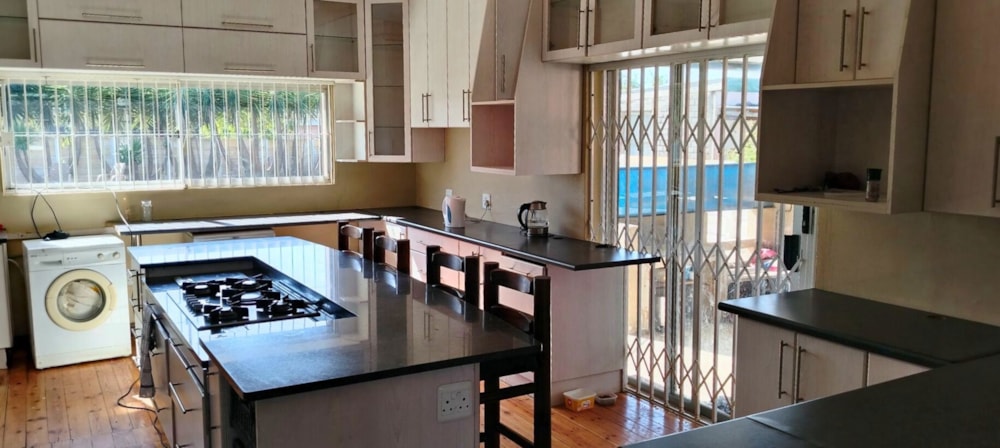 House for sale in Retief - 1UK1711504