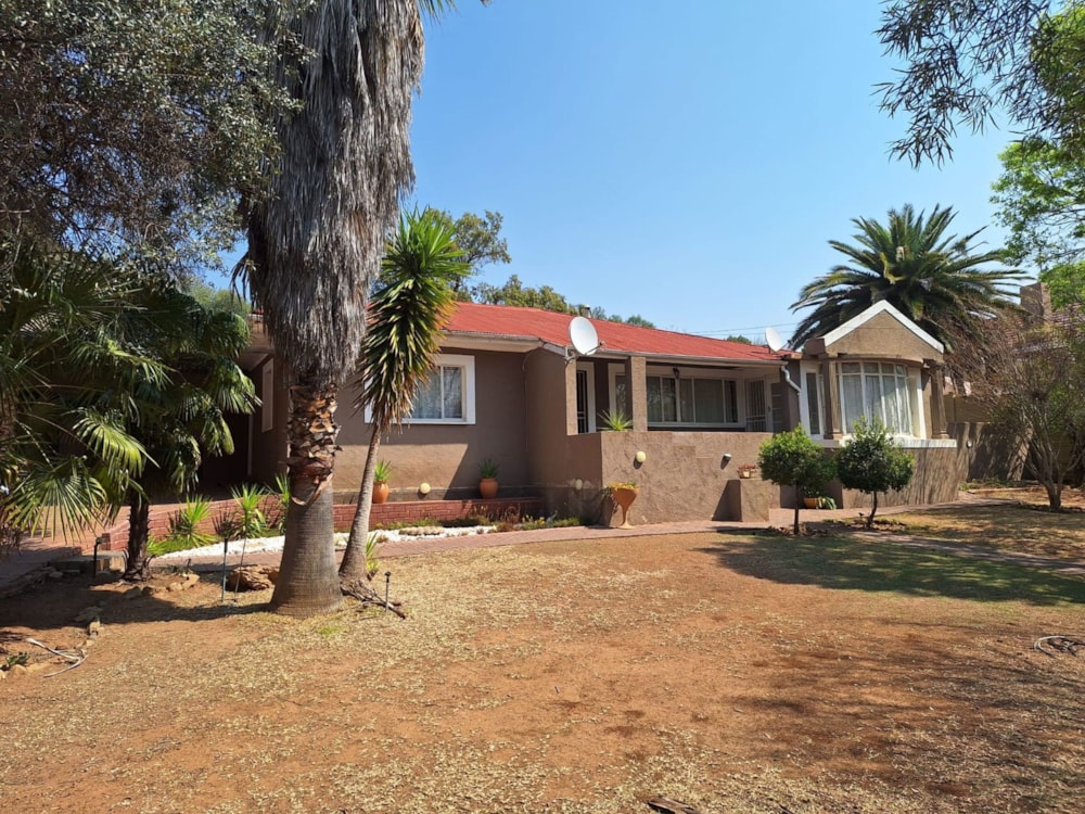 House for sale in Waverley, Bloemfontein - 1BX1714013