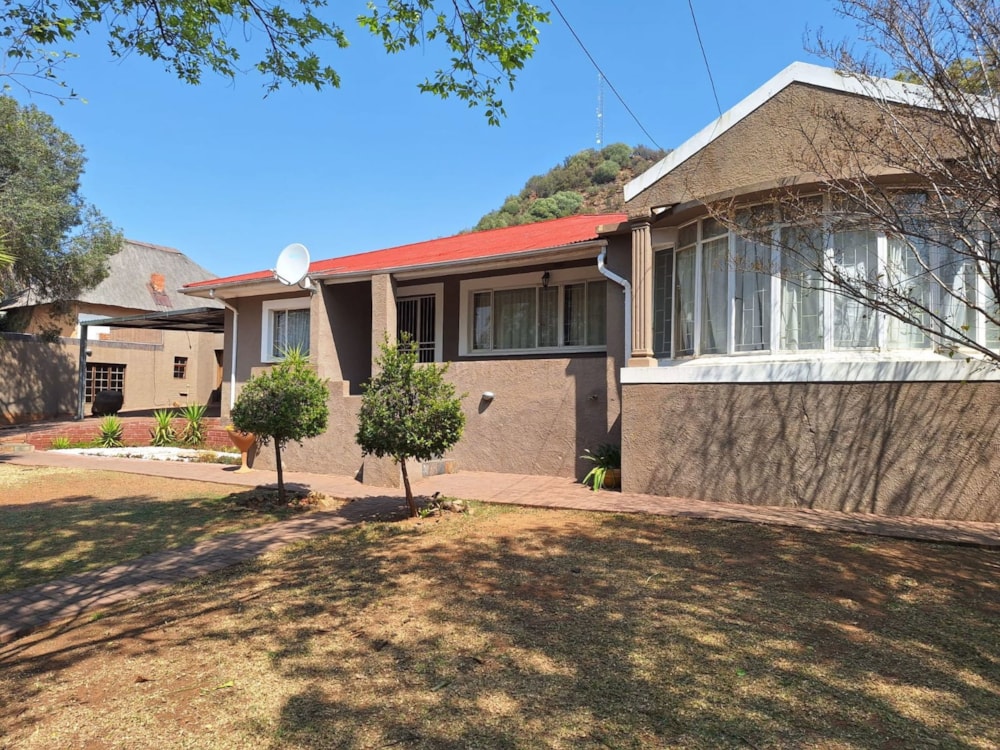 House for sale in Waverley, Bloemfontein - 1BX1714013