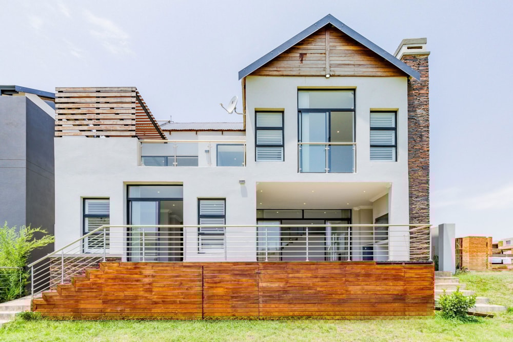 Double-storey house for sale in The Islands Estate - 1HR1713214 Double-storey house for sale in The Islands Estate - 1HR1713214