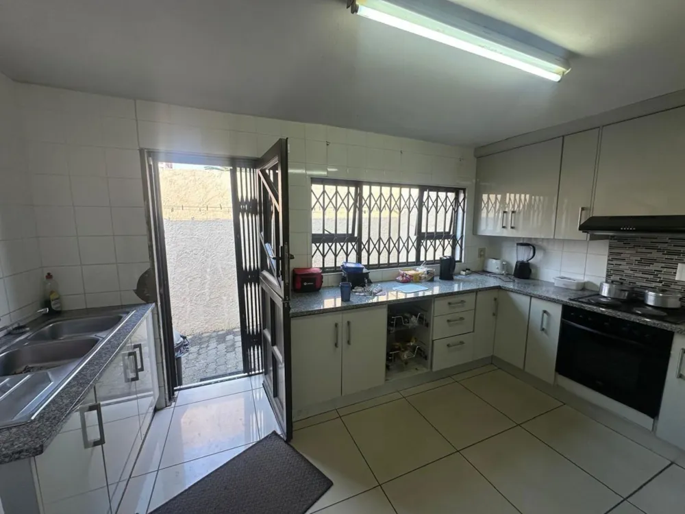 Townhouse let in Westdene, Bloemfontein - 1BX1749307 Townhouse let in Westdene, Bloemfontein - 1BX1749307