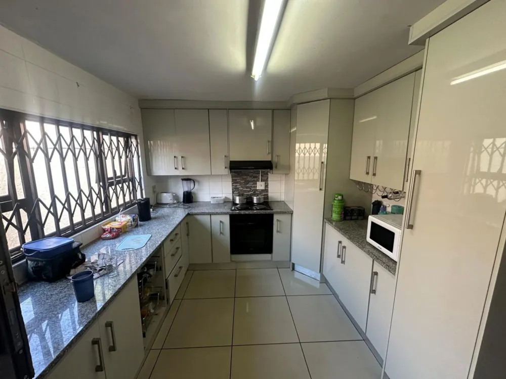 Townhouse let in Westdene, Bloemfontein - 1BX1749307 Townhouse let in Westdene, Bloemfontein - 1BX1749307