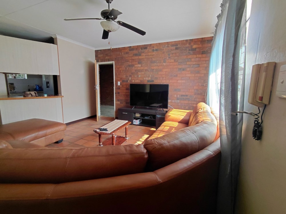 Townhouse for sale in Langenhovenpark - 1BX1714493 Townhouse for sale in Langenhovenpark - 1BX1714493