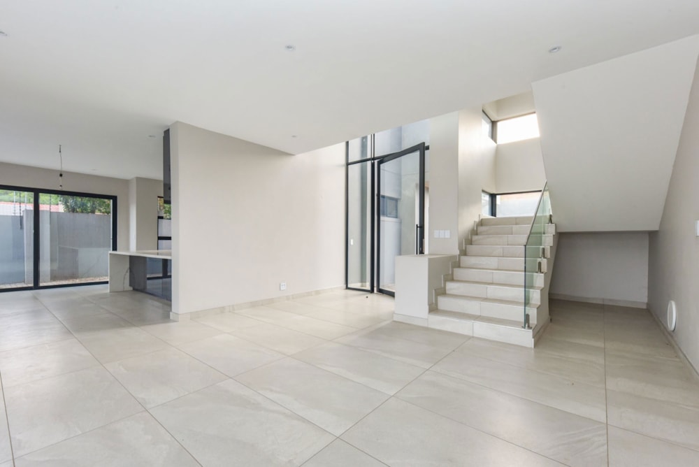 Cluster for sale in Bryanston - HP1716220 Cluster for sale in Bryanston - HP1716220