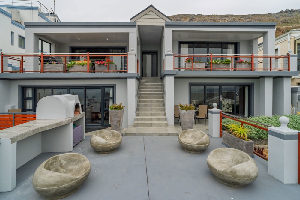 House for sale in Seaforth - SIM1713386 House for sale in Seaforth - SIM1713386