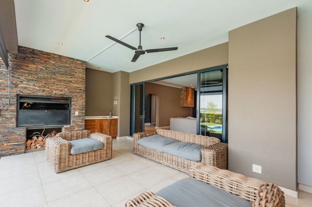 House for sale in Copperleaf - 1CU1715361