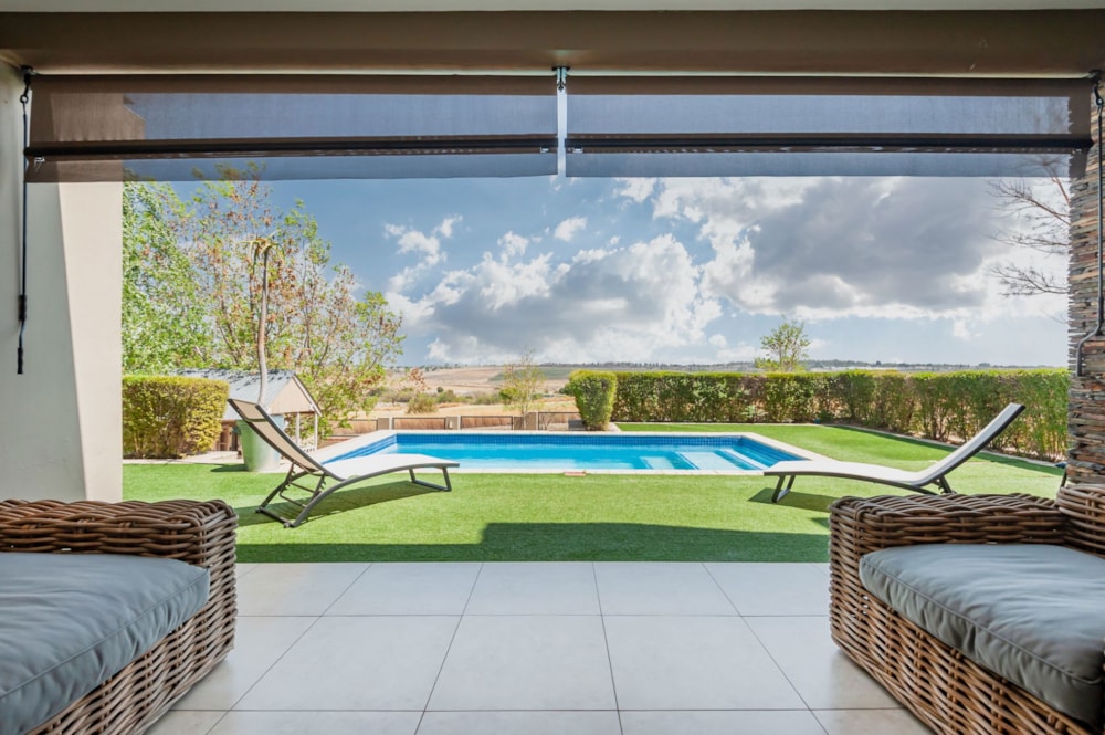 House for sale in Copperleaf - 1CU1715361