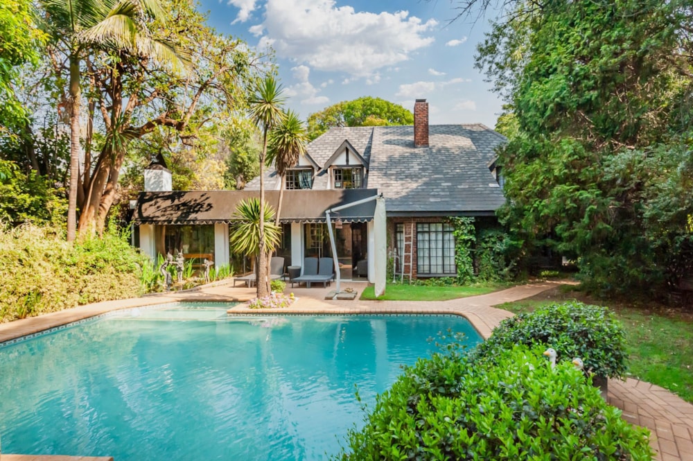 Double-storey house for sale in Bedfordview - BED1715806 Double-storey house for sale in Bedfordview - BED1715806