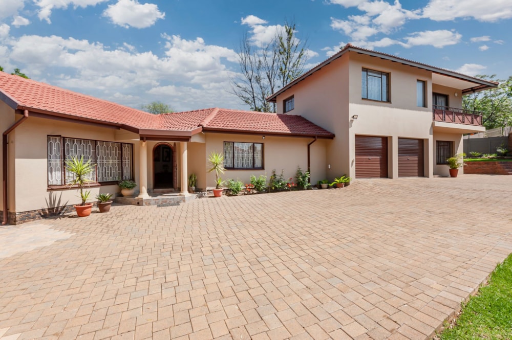 Double-storey house for sale in Marais Steyn Park - BED1717764 Double-storey house for sale in Marais Steyn Park - BED1717764