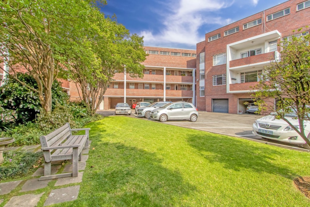 Apartment for sale in Waverley, Johannesburg - HP1717342 Apartment for sale in Waverley, Johannesburg - HP1717342