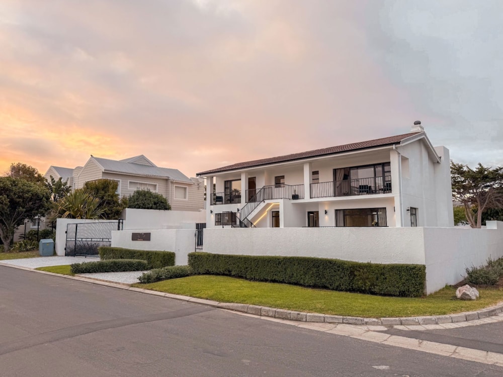 House for sale in Westcliff, Hermanus - HF1700338 House for sale in Westcliff, Hermanus - HF1700338