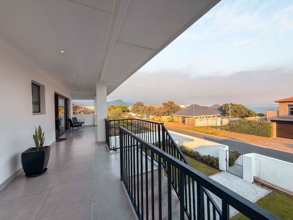 House for sale in Westcliff, Hermanus - HF1700338 House for sale in Westcliff, Hermanus - HF1700338