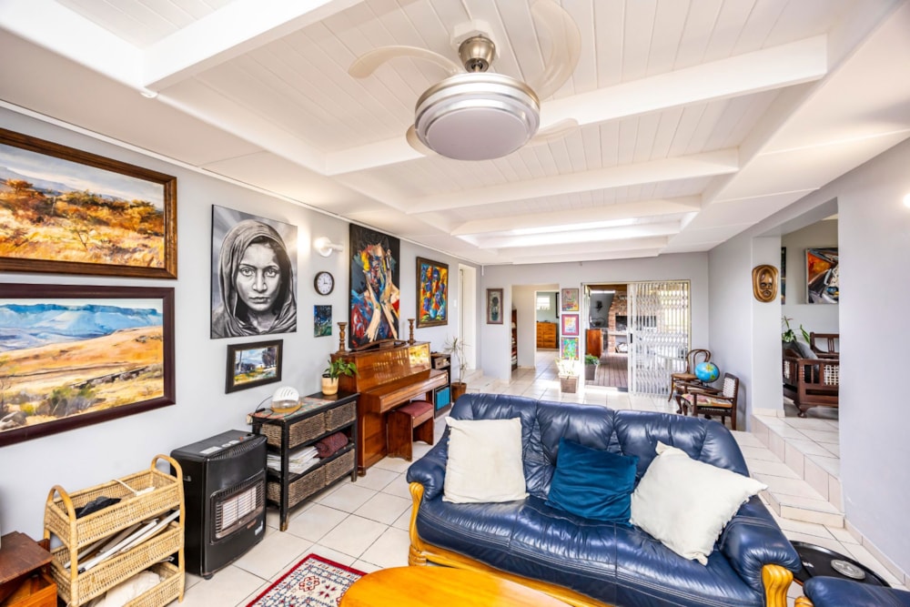 House for sale in Beacon Bay - 1EZ1718123 House for sale in Beacon Bay - 1EZ1718123