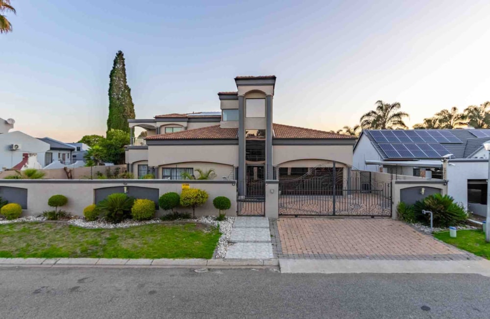 House for sale in Lakefield - EN1719093 House for sale in Lakefield - EN1719093