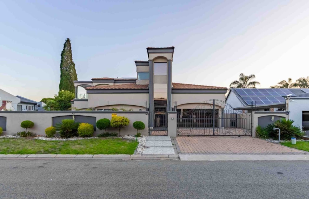 House for sale in Lakefield - EN1719093 House for sale in Lakefield - EN1719093