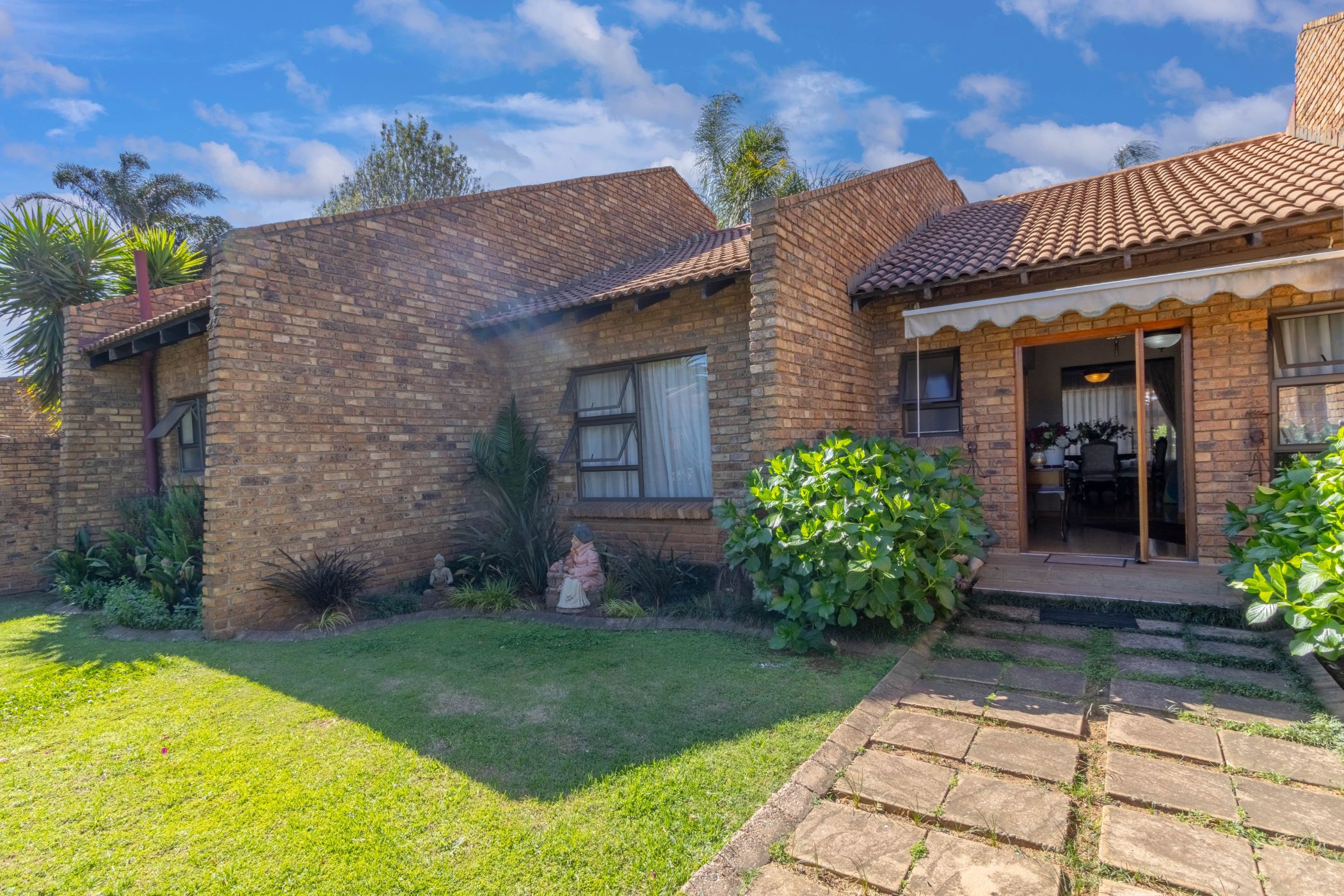 House for sale in Lakefield - EN1718047