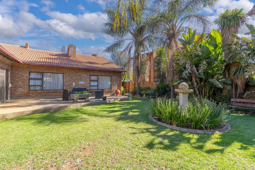 House for sale in Lakefield - EN1718047