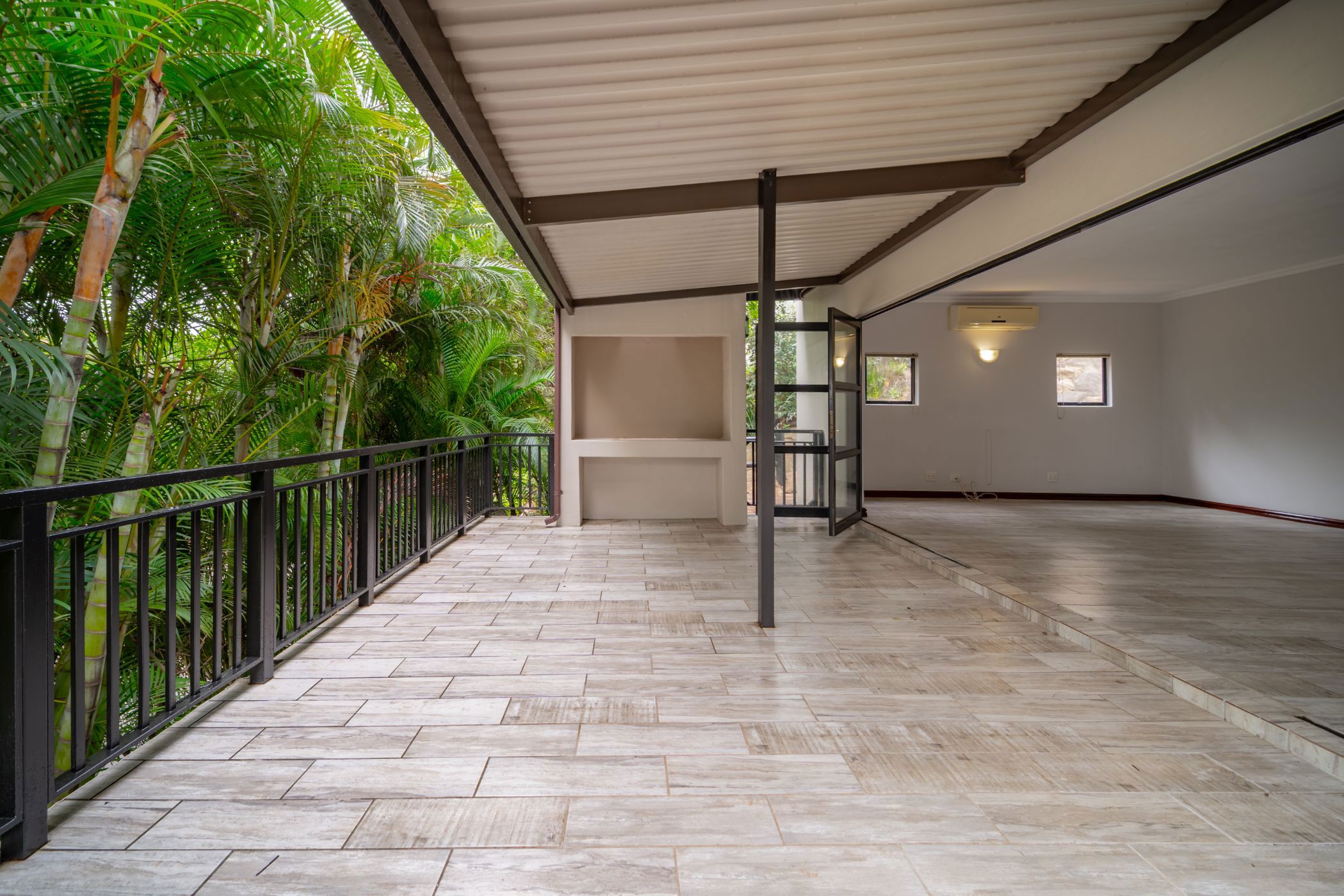 House for sale in Seaward Estates - 1BD1716972