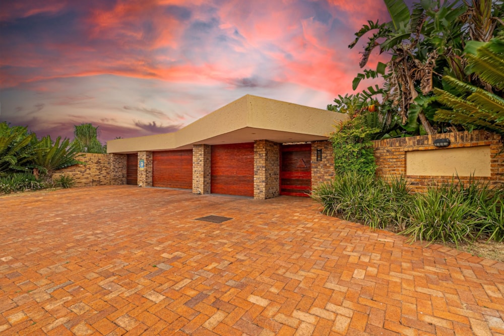 House for sale in Gallo Manor - HP1717573