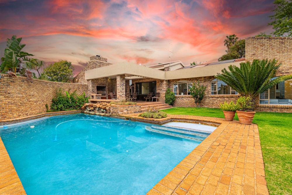 House for sale in Gallo Manor - HP1717573