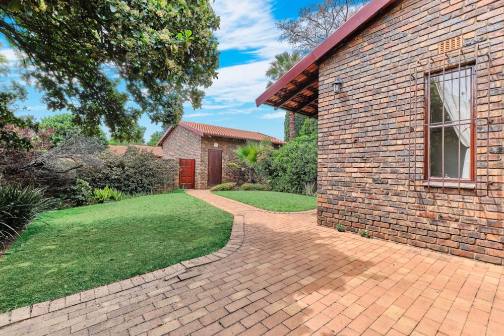 Townhouse for sale in River Club, Sandton - HP1716784 Townhouse for sale in River Club, Sandton - HP1716784