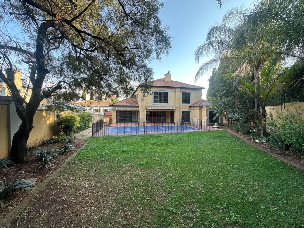 House to rent in Waterkloof Ridge - PTL1718383 House to rent in Waterkloof Ridge - PTL1718383