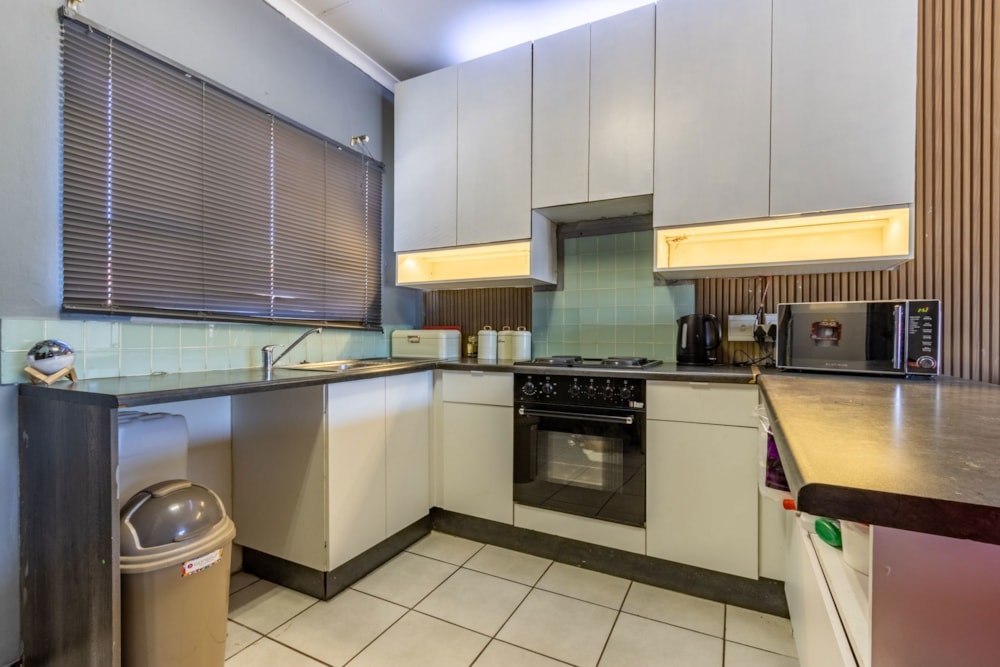 Townhouse for sale in Brenthurst - 1BJ1718424 Townhouse for sale in Brenthurst - 1BJ1718424