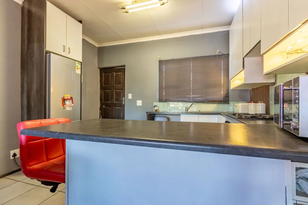 Townhouse let in Brenthurst - 1BJ1741359 Townhouse let in Brenthurst - 1BJ1741359