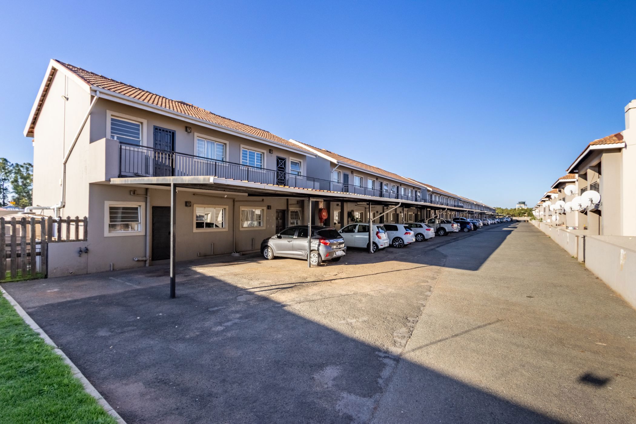 Townhouse for sale in Brenthurst - 1BJ1718424