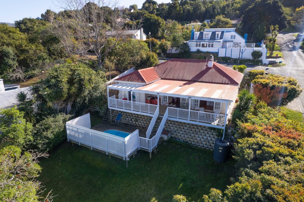 House for sale in Knysna Central - 1KG1718115 House for sale in Knysna Central - 1KG1718115