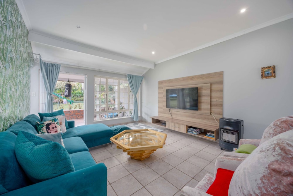 Townhouse for sale in Gillitts - 1KF1719444