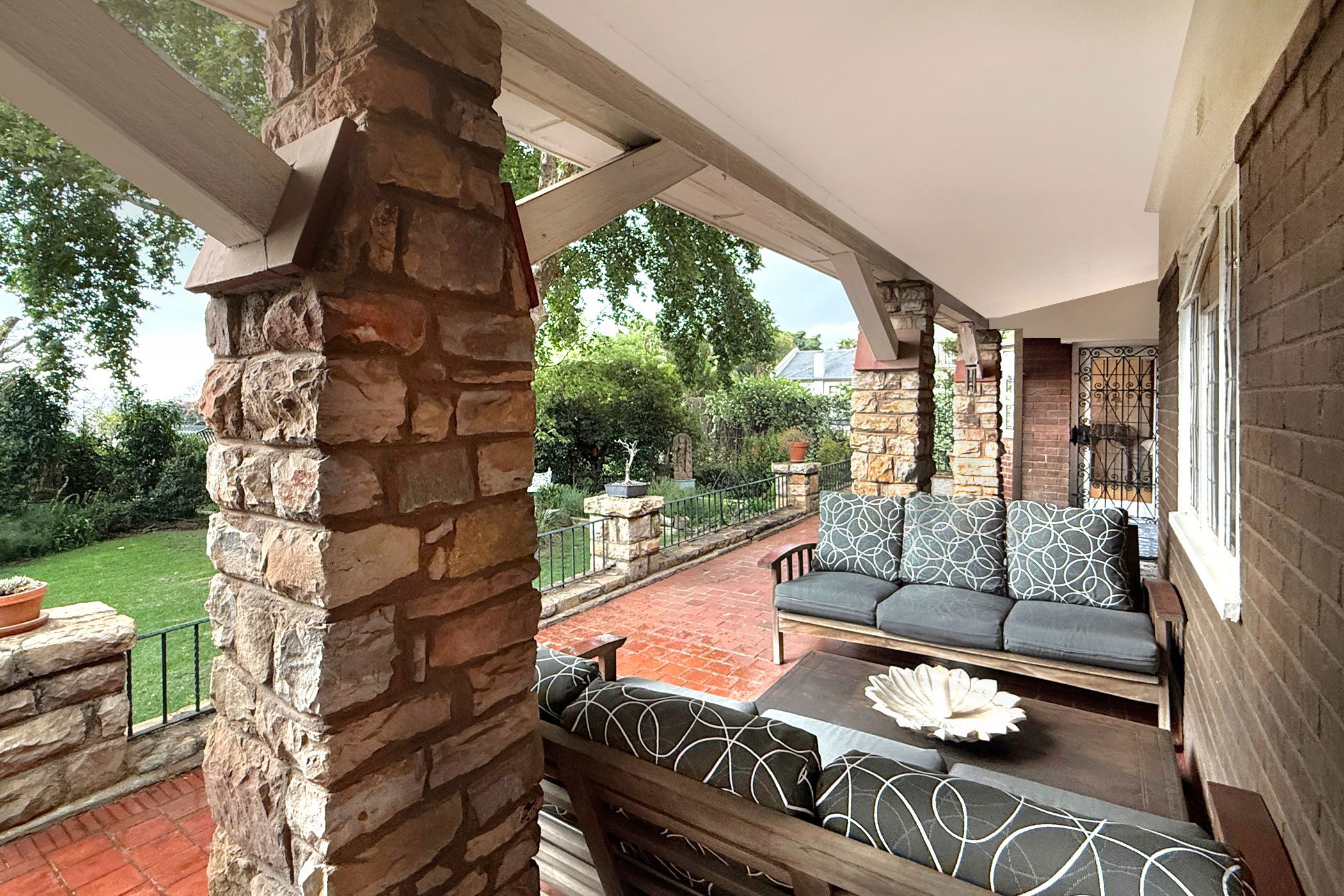 House for sale in Houghton Estate - HP1718854