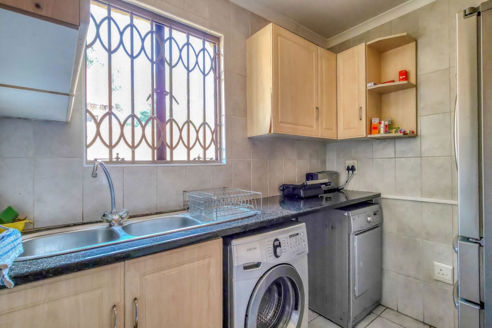 House for sale in Strubensvalley - RAN1719221