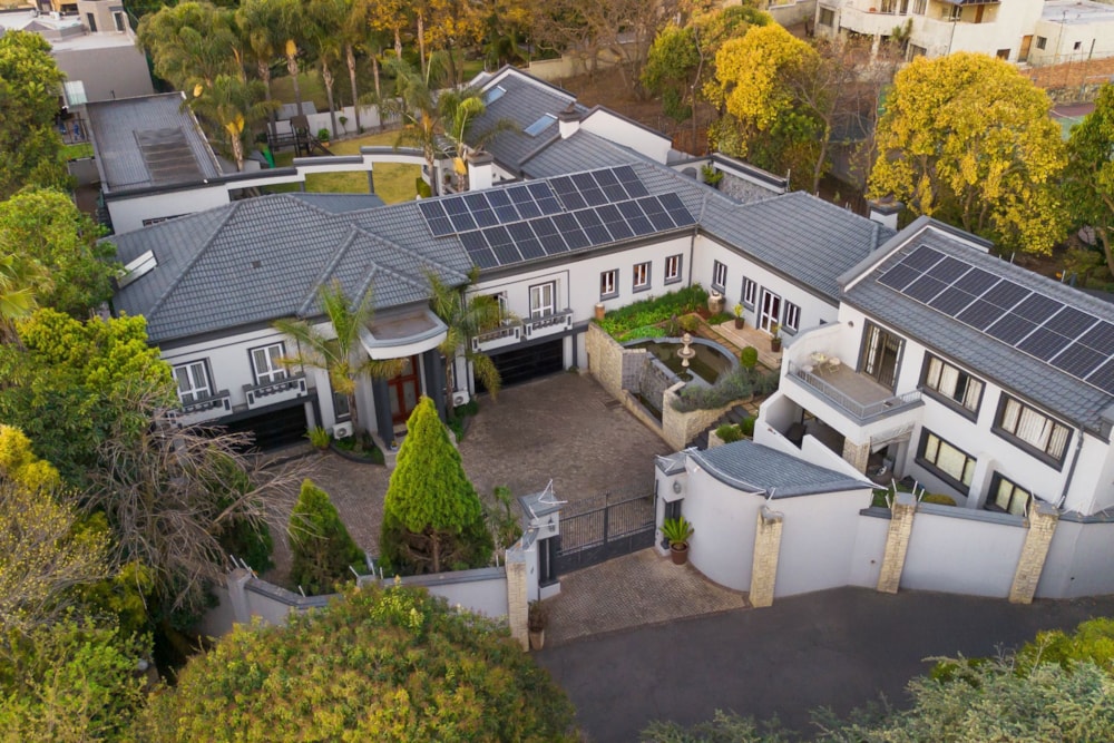 Double-storey house for sale in Bedfordview - BED1712013 Double-storey house for sale in Bedfordview - BED1712013