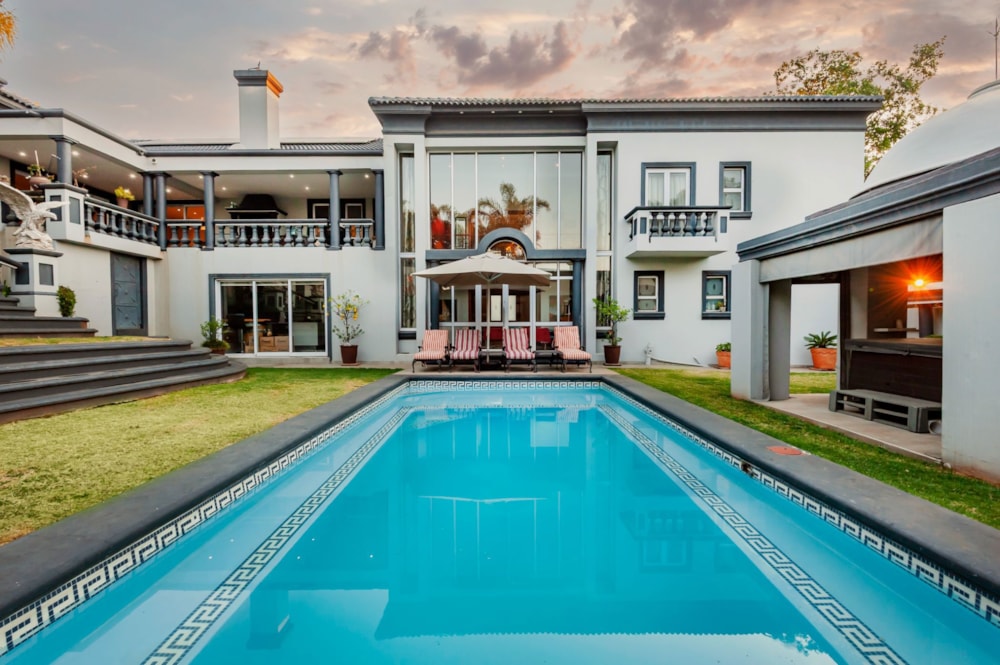 Double-storey house for sale in Bedfordview - BED1712013 Double-storey house for sale in Bedfordview - BED1712013