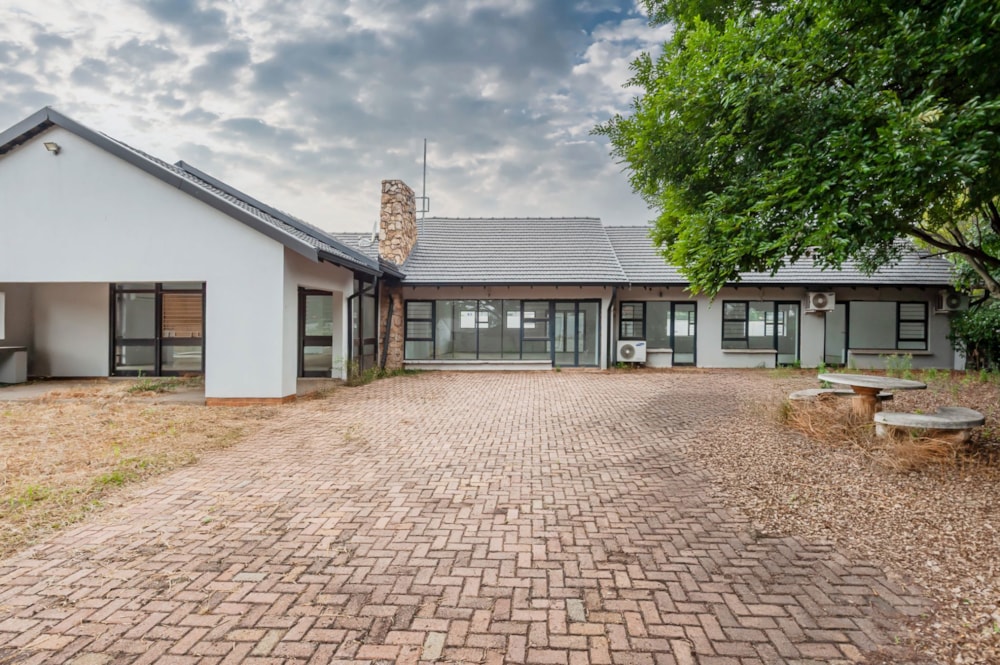 House for sale in Bedfordview - BED1718442 House for sale in Bedfordview - BED1718442