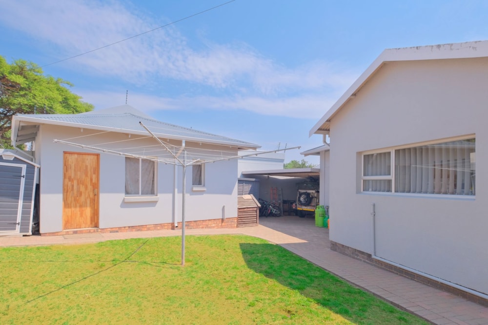 House for sale in Fontainebleau - RAN1714623 House for sale in Fontainebleau - RAN1714623