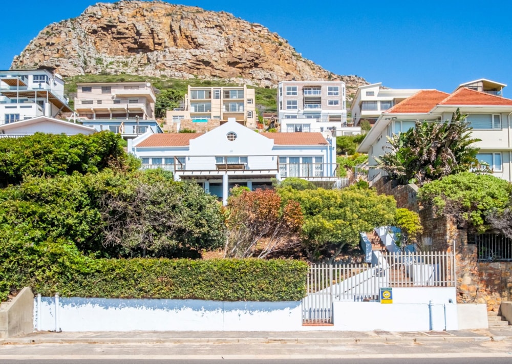 House for sale in Fish Hoek - FH1716281 House for sale in Fish Hoek - FH1716281