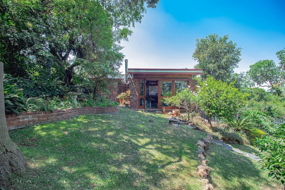 Apartment for sale in Lynnwood, Pretoria - PT1717660 Apartment for sale in Lynnwood, Pretoria - PT1717660