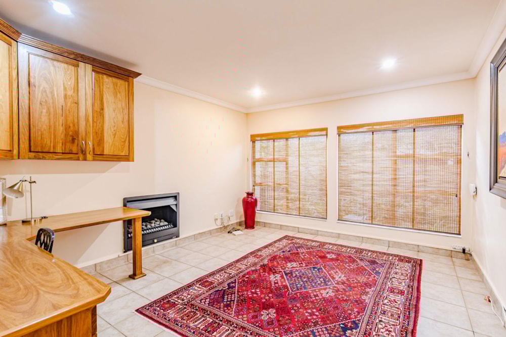 House let in Silver Lakes Golf Estate - PTL1717200 House let in Silver Lakes Golf Estate - PTL1717200