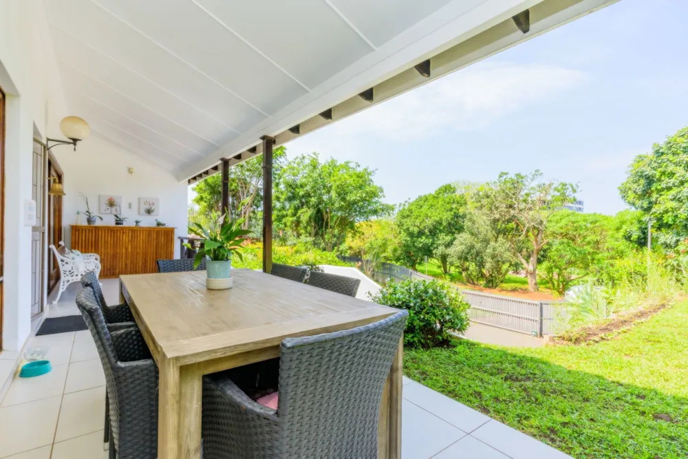Townhouse sold in La Lucia - 1ND1717865
