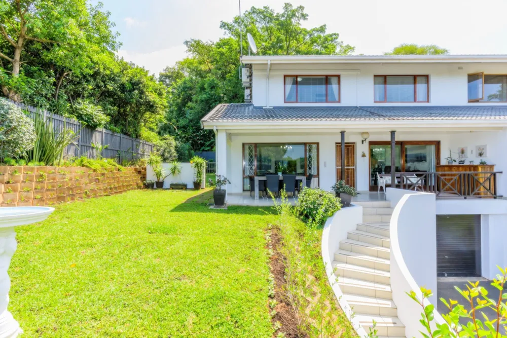 Townhouse sold in La Lucia - 1ND1717865