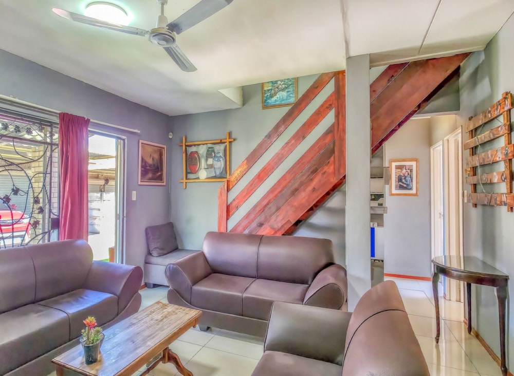 Townhouse for sale in Wilgeheuwel - RAN1718844 Townhouse for sale in Wilgeheuwel - RAN1718844