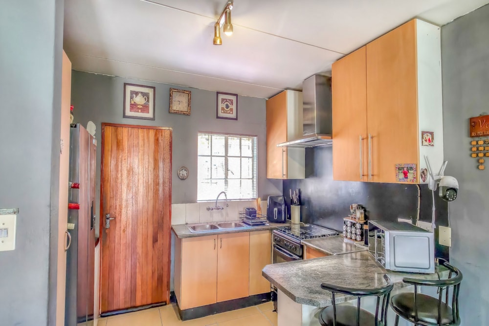 Townhouse for sale in Wilgeheuwel - RAN1718844 Townhouse for sale in Wilgeheuwel - RAN1718844