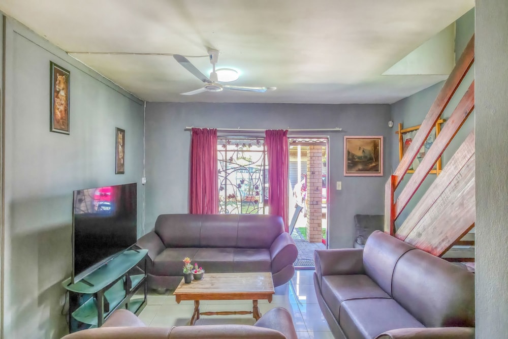 Townhouse for sale in Wilgeheuwel - RAN1718844 Townhouse for sale in Wilgeheuwel - RAN1718844