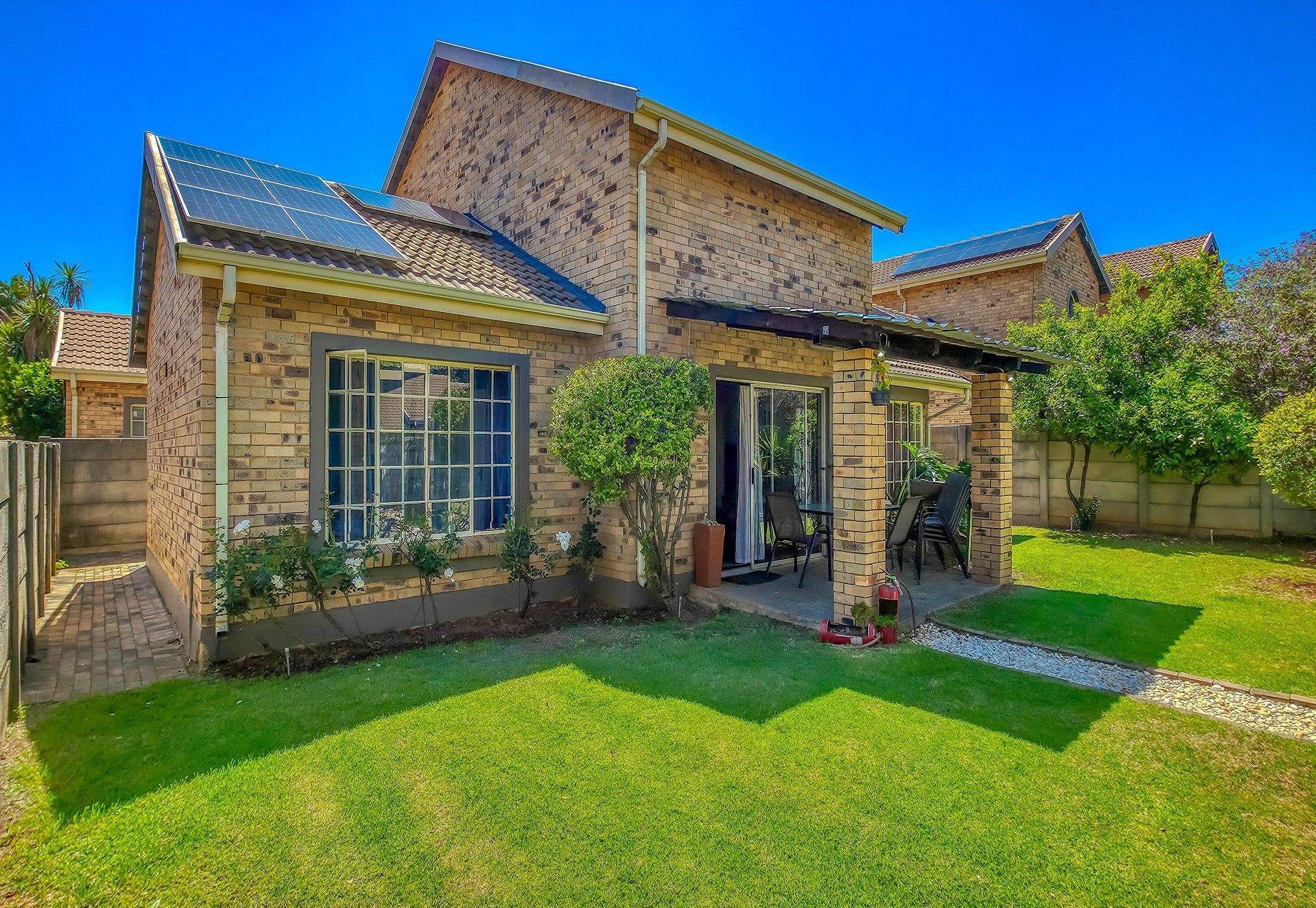 Townhouse for sale in Wilgeheuwel - RAN1718844