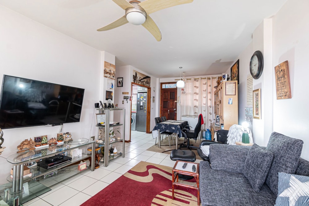 Apartment for sale in Illovo Beach - 1WB1717059 Apartment for sale in Illovo Beach - 1WB1717059