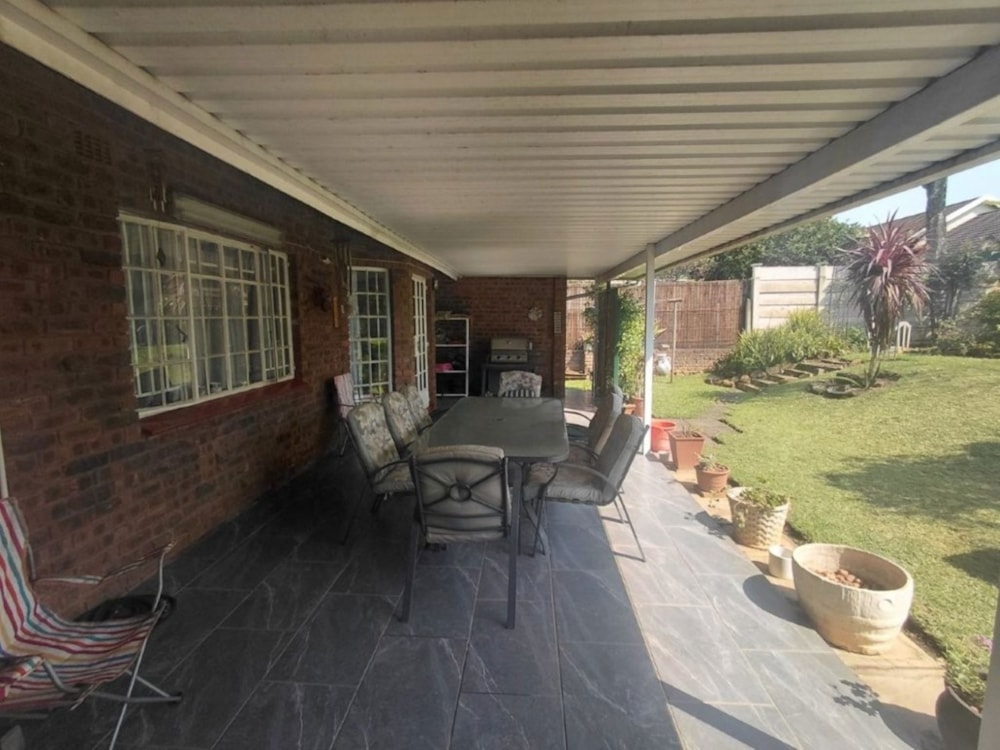 Security complex home for sale in Howick Central - 1PM1718258